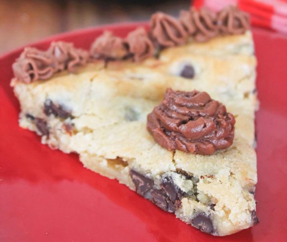 giant chocolate chip cookie cake