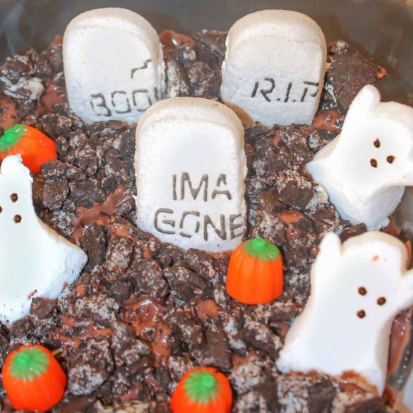 Halloween Dirt Cake