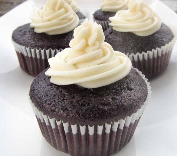 one bowl chocolate cupcakes