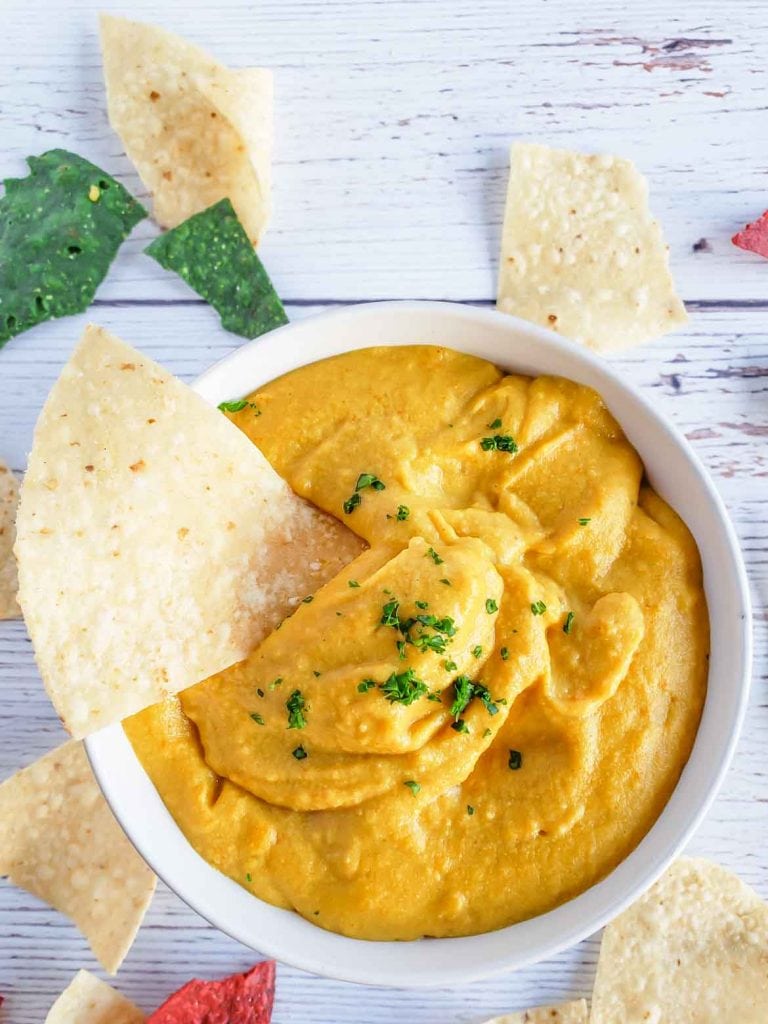 Vegan Cashew Queso Dip