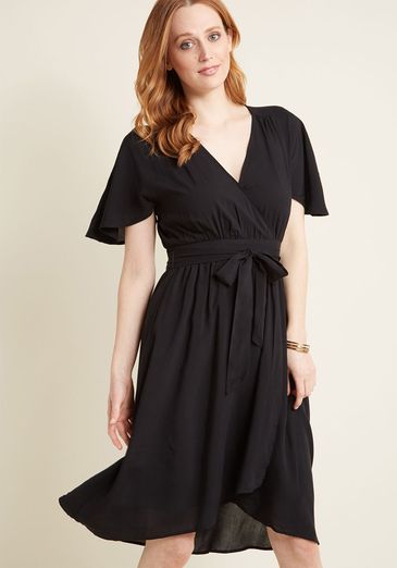 15 Flattering Summer Dresses For A Big Bust And Tummy That You Will Love